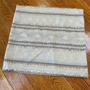 Kim Seybert pillow cover.  Linen blend. 25” square